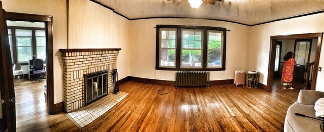 Building Photo - 90 Forest Hill Dr