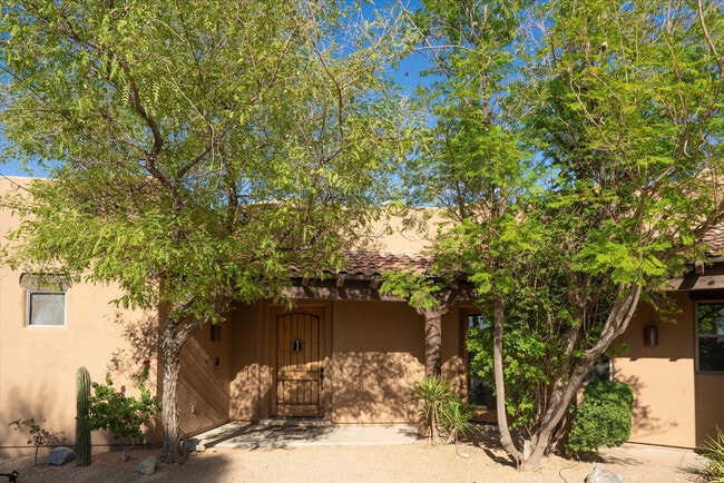 Building Photo - 6708 E Calle de Las Estrellas Rd