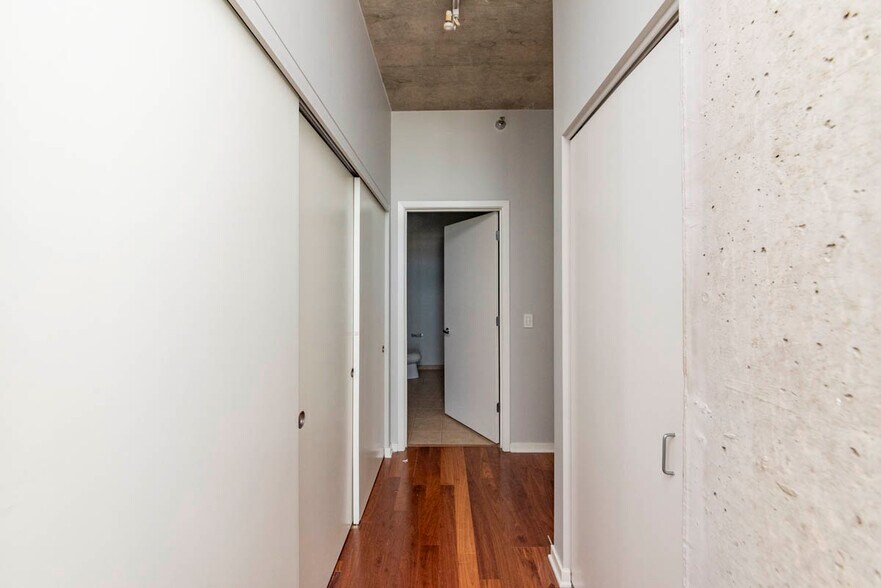 Building Photo - 700 N Larrabee St