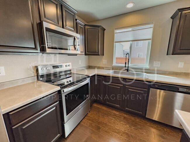 Building Photo - 10881 Aliso Dr