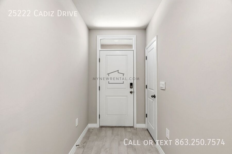 Building Photo - 25222 Cadiz Dr
