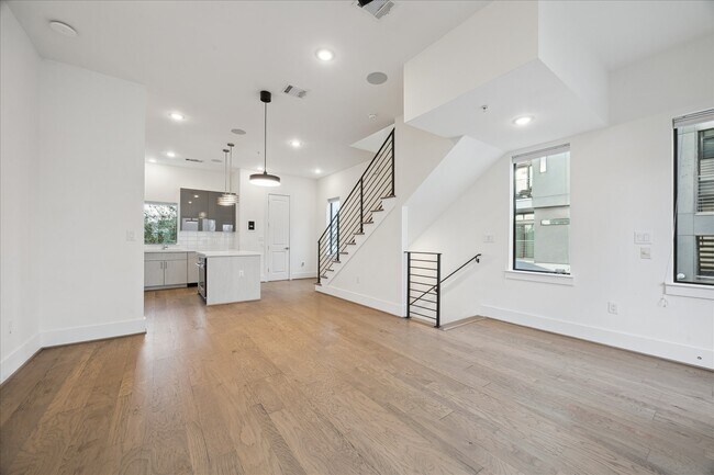 Building Photo - 2401 Crawford St