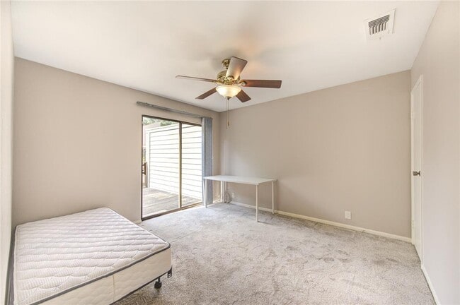 Building Photo - 1602 Prairie Grove Dr