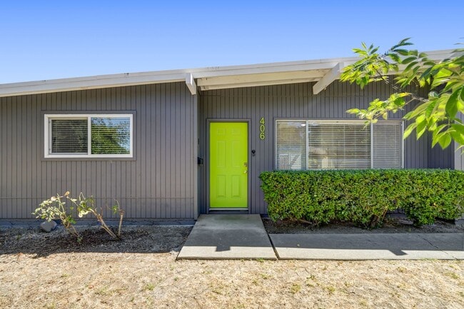 Building Photo - 406 Scripps Dr