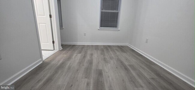 Building Photo - 2233 N 16th St