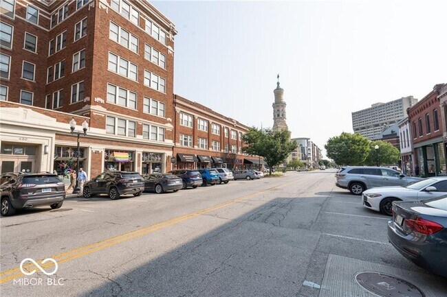 Building Photo - 425 1/2 Massachusetts Ave