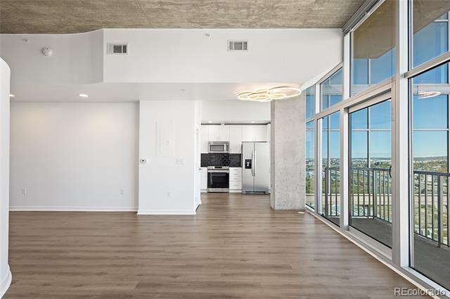 Building Photo - 1700 Bassett St