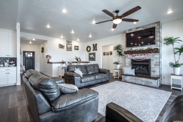 Building Photo - 277 S 1250 E