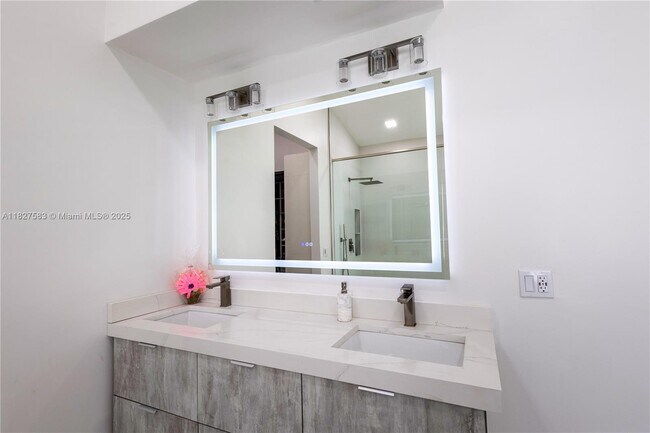 Building Photo - 649 SW 168th Way