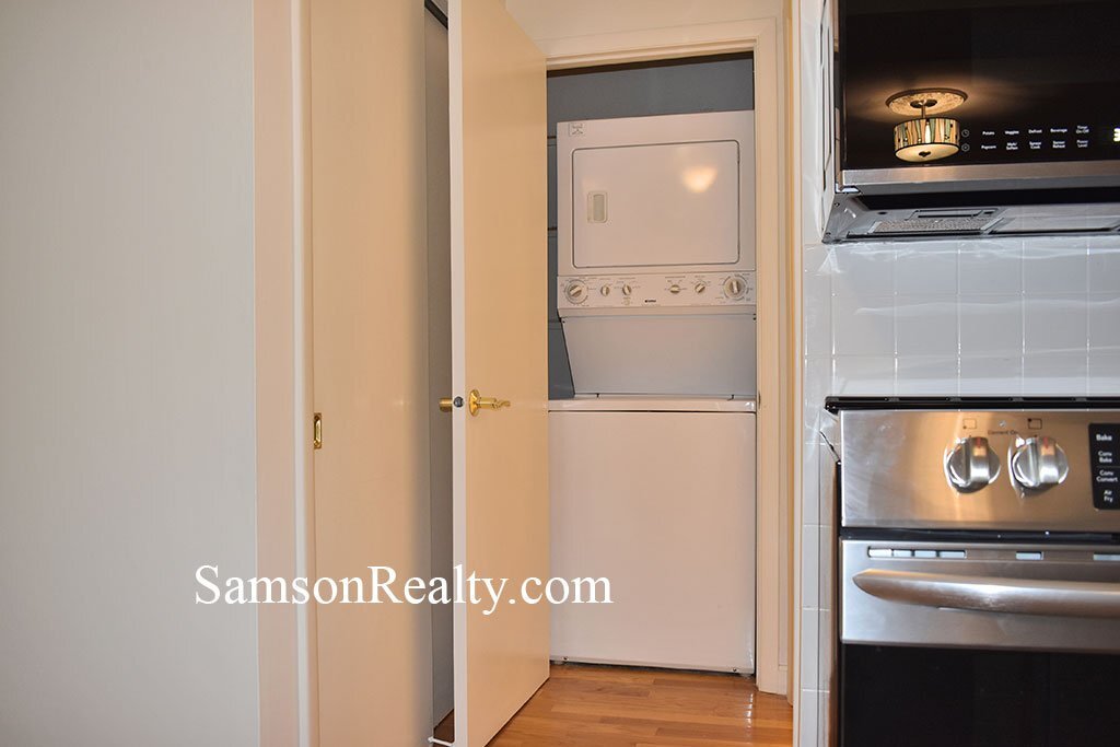 Building Photo - 400 Narragansett Pkwy