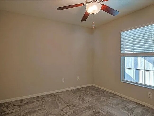 Building Photo - Private Screen in Pool Home 3/2 in Kingsland Country Estates