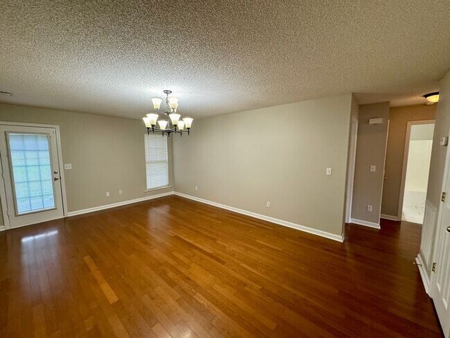 Building Photo - Great Harvest Home for rent