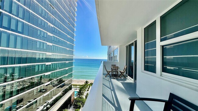 Building Photo - 2030 S Ocean Dr