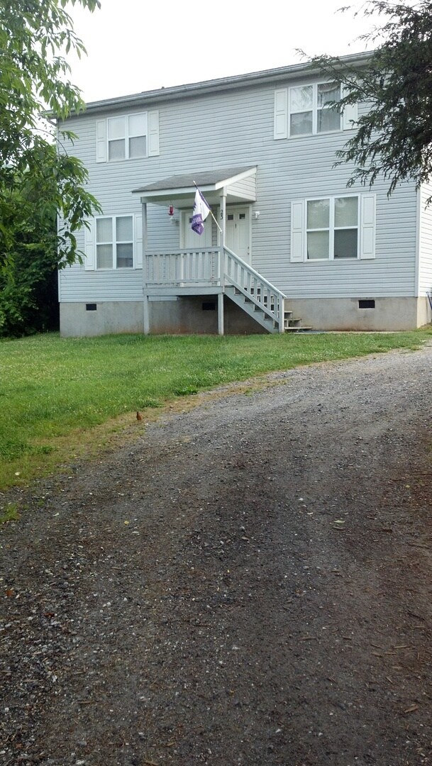 Building Photo - 23 Griffin St