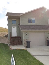 Building Photo - r1350