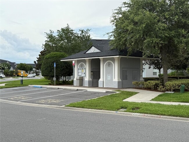 Building Photo - 1592 Shallcross Ave
