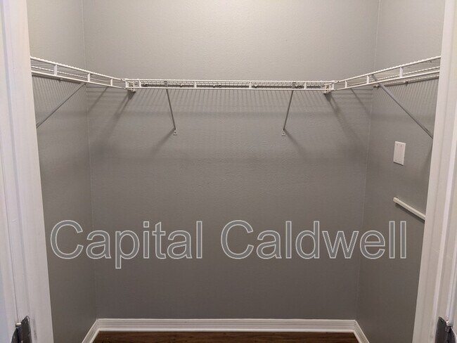 Building Photo - 1910 E Palm Ave