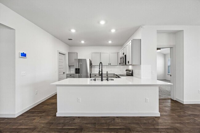 Building Photo - 105 Krause Spgs Dr