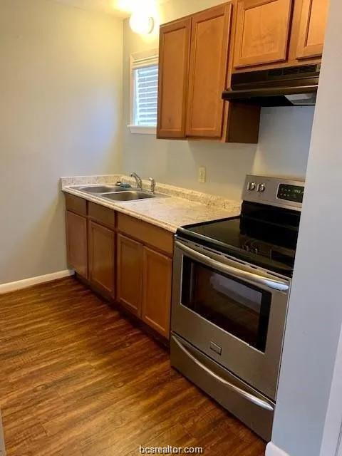 Building Photo - efficiency apartment complex
