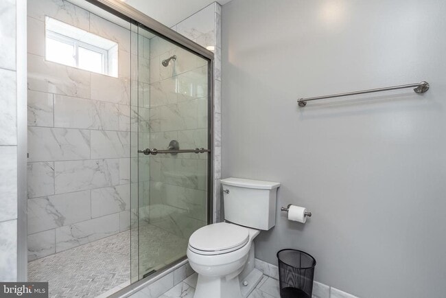 Building Photo - 365 Bonsal St