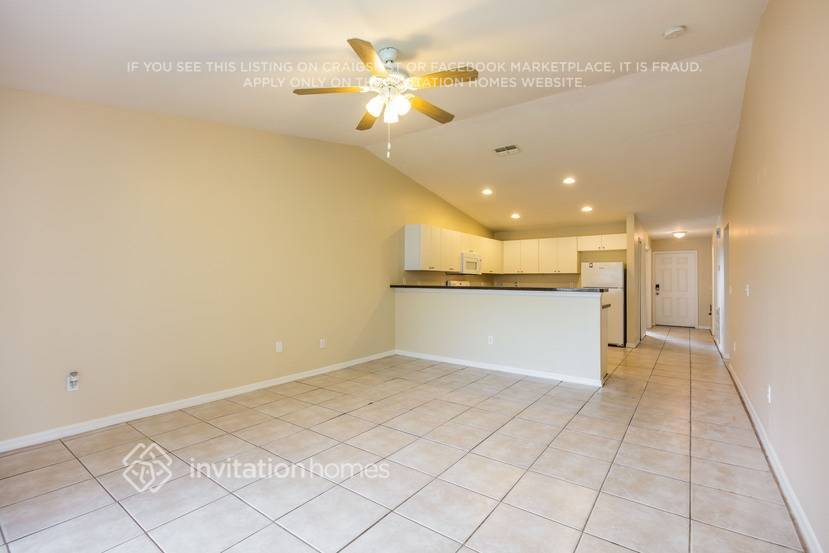 Building Photo - 4824 Leonard Blvd S