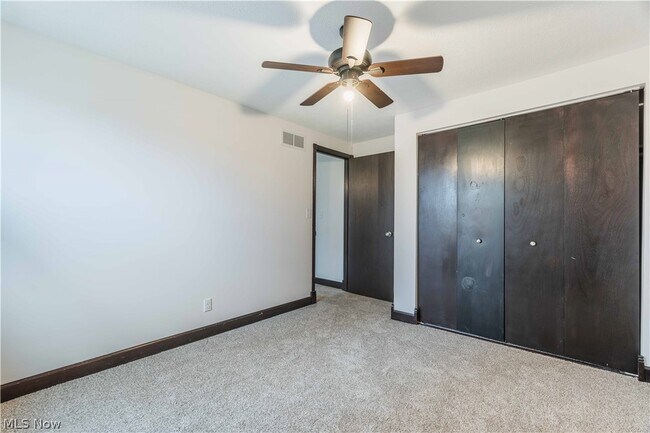 Building Photo - 4599 Cox Dr