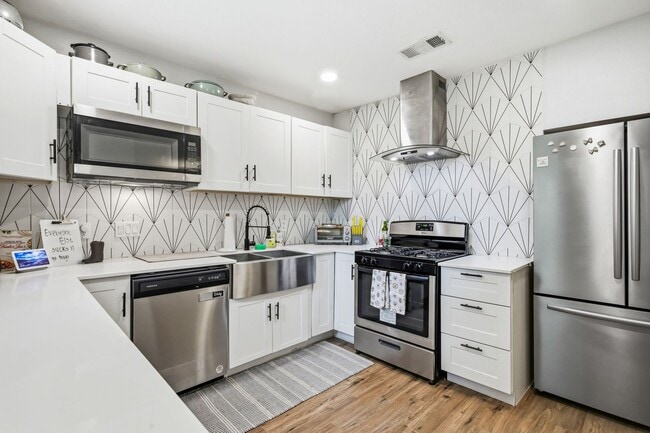 Building Photo - TCU-2712 Frazier Ave