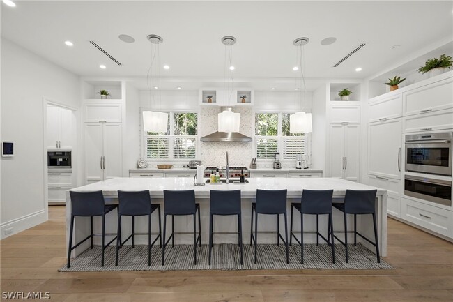 Building Photo - 215 3rd Ave N