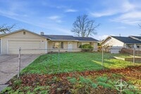 Building Photo - 11907 NE 4th St