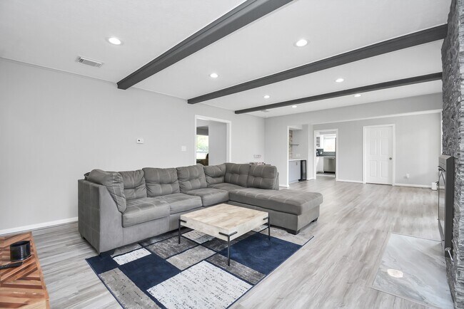 Building Photo - 12710 Barryknoll Ln