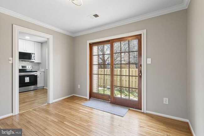 Building Photo - 941 Sherwood Ct