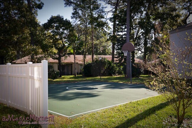 Building Photo - 165 Springwood Circle unit D