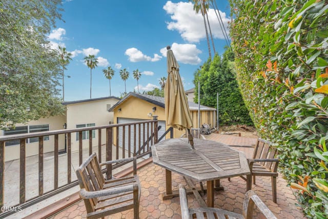 Building Photo - 391 E Highland Ave