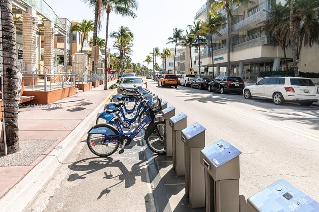 Building Photo - 1460 Ocean Dr