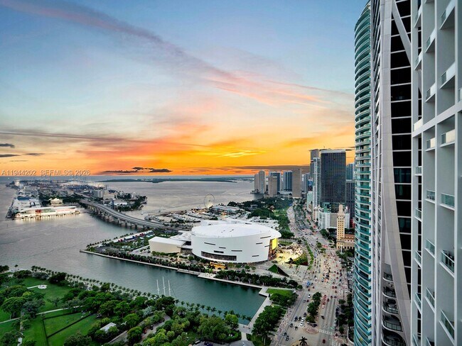 Building Photo - 1100 Biscayne Blvd