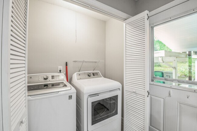Building Photo - (Coming Soon) Move-in Ready 3 Bedroom Ranch!!