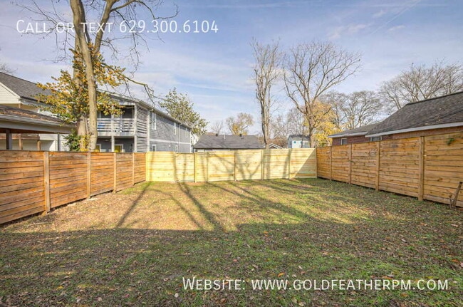 Building Photo - 1707 17th Ave N