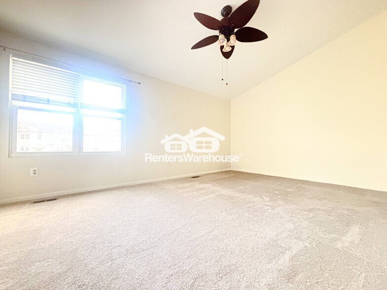 Building Photo - 2861 Schoolhouse Cir