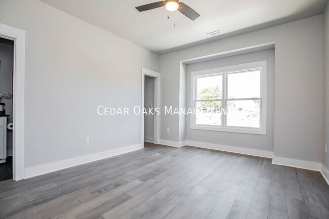 Building Photo - 116 E Mountain St