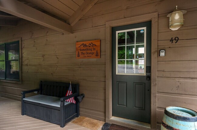 Building Photo - 49 Valley Dr