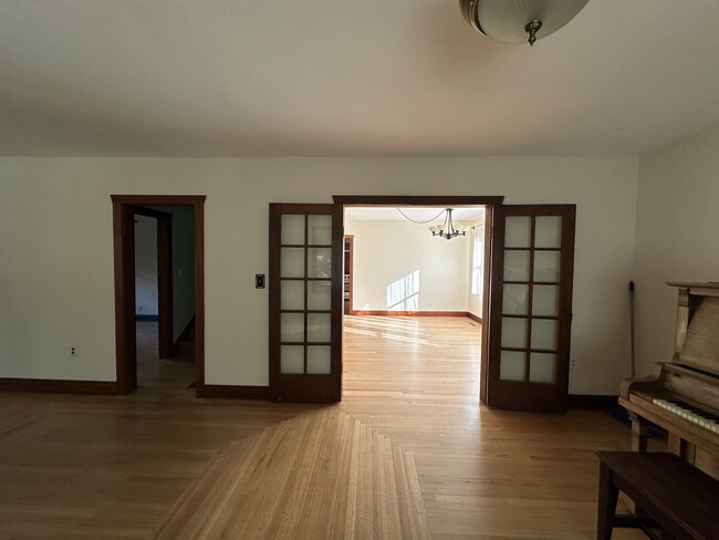 French doors to Dining Room - 5007 Raymond Pl