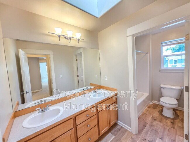 Building Photo - 15327 128th Ave NE
