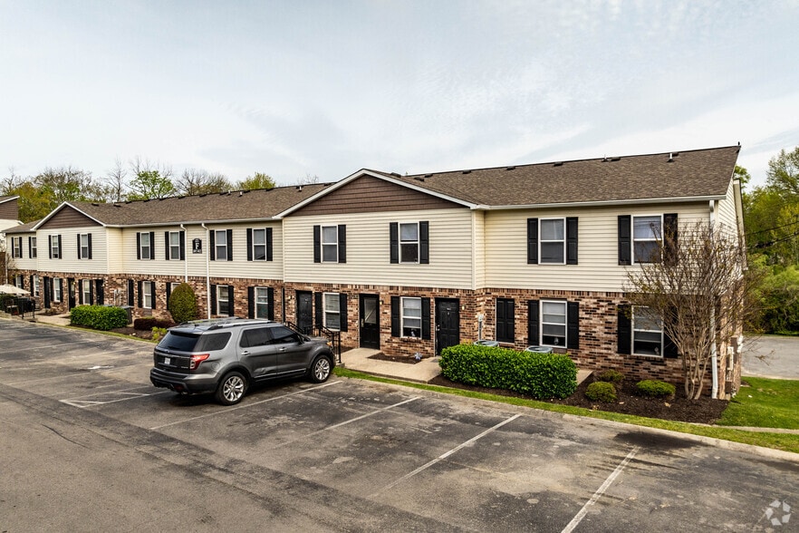 Building Photo - River Retreat Apartments