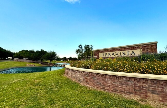 Building Photo - 4025 Meadow Bluff Way