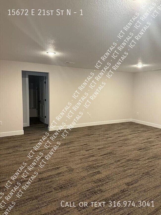 Building Photo - 15672 E 21st St N