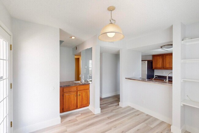 Building Photo - 846 Creekside Dr