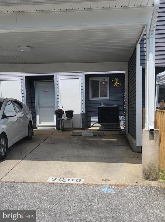 Building Photo - 3096 Heathcote Rd