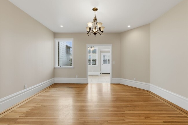 Building Photo - San Francisco Charm with Modern Upgrades