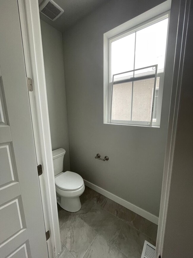 Building Photo - Beautiful house waiting JUST FOR YOU!!!!