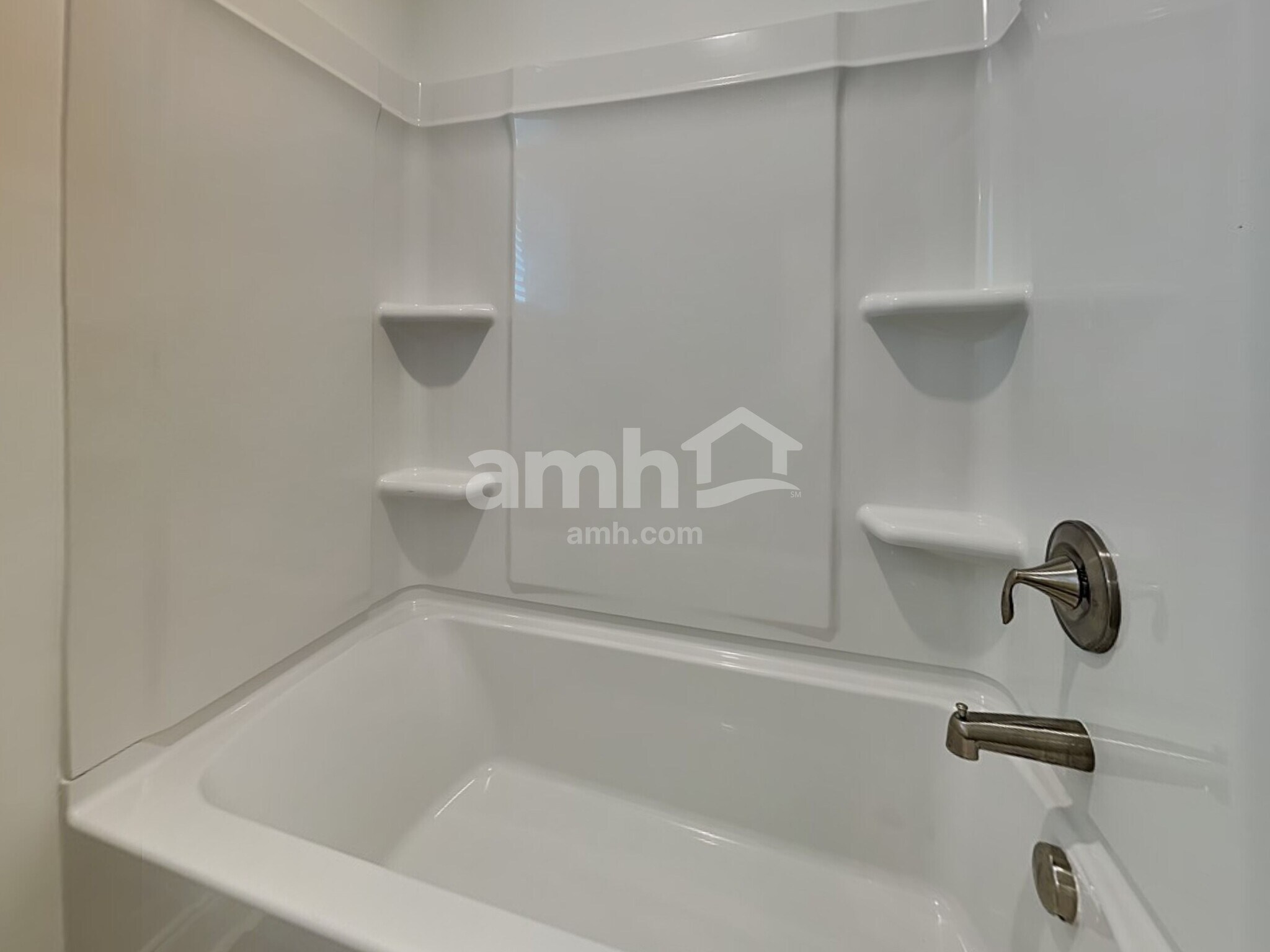 Building Photo - 535 Armstrong Curv